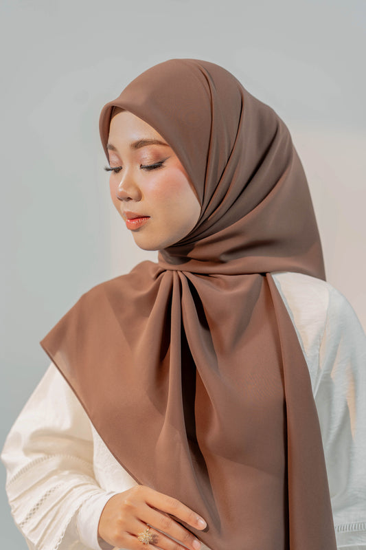 MALEEQA HIJAB BROWN