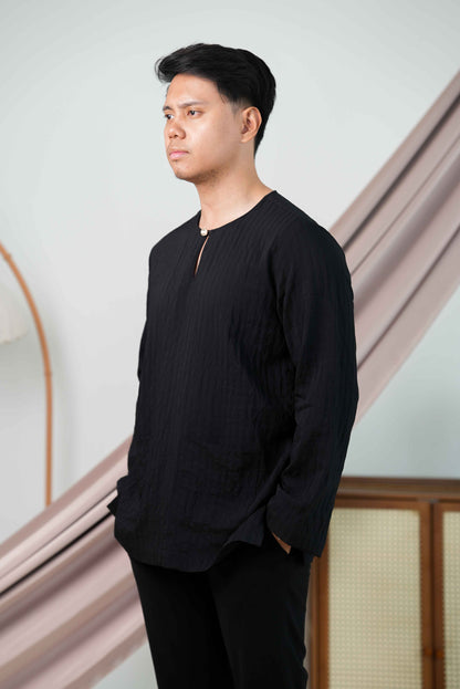 KURTA HAIL BLACK