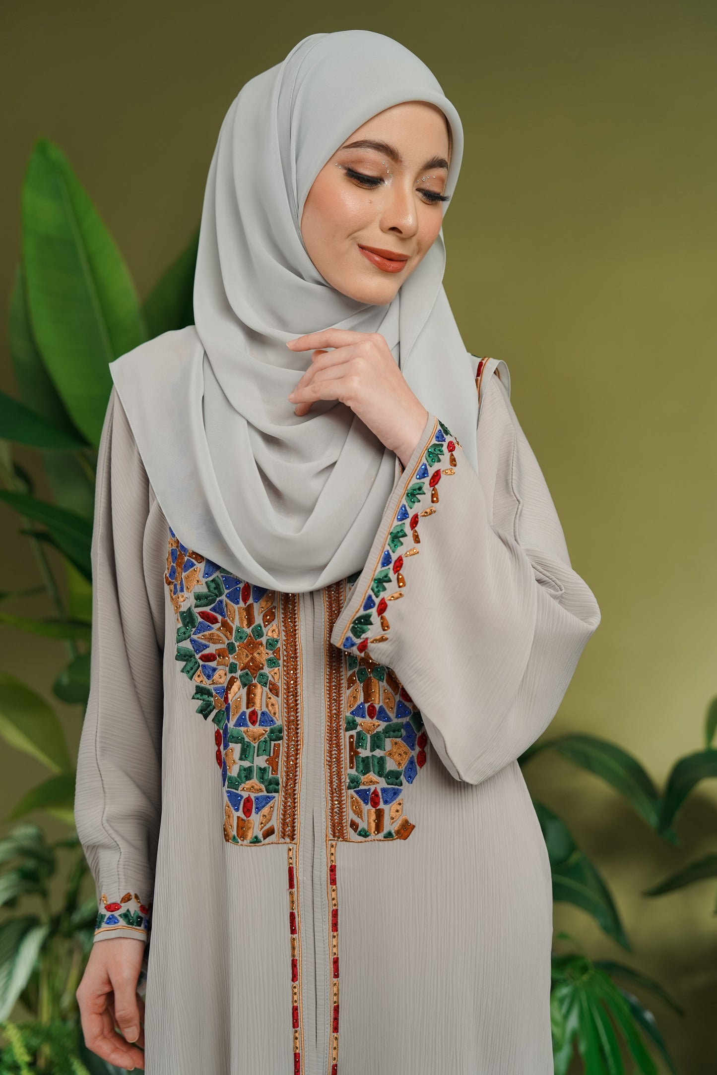 CHLOE ABAYA LIGHT GREY