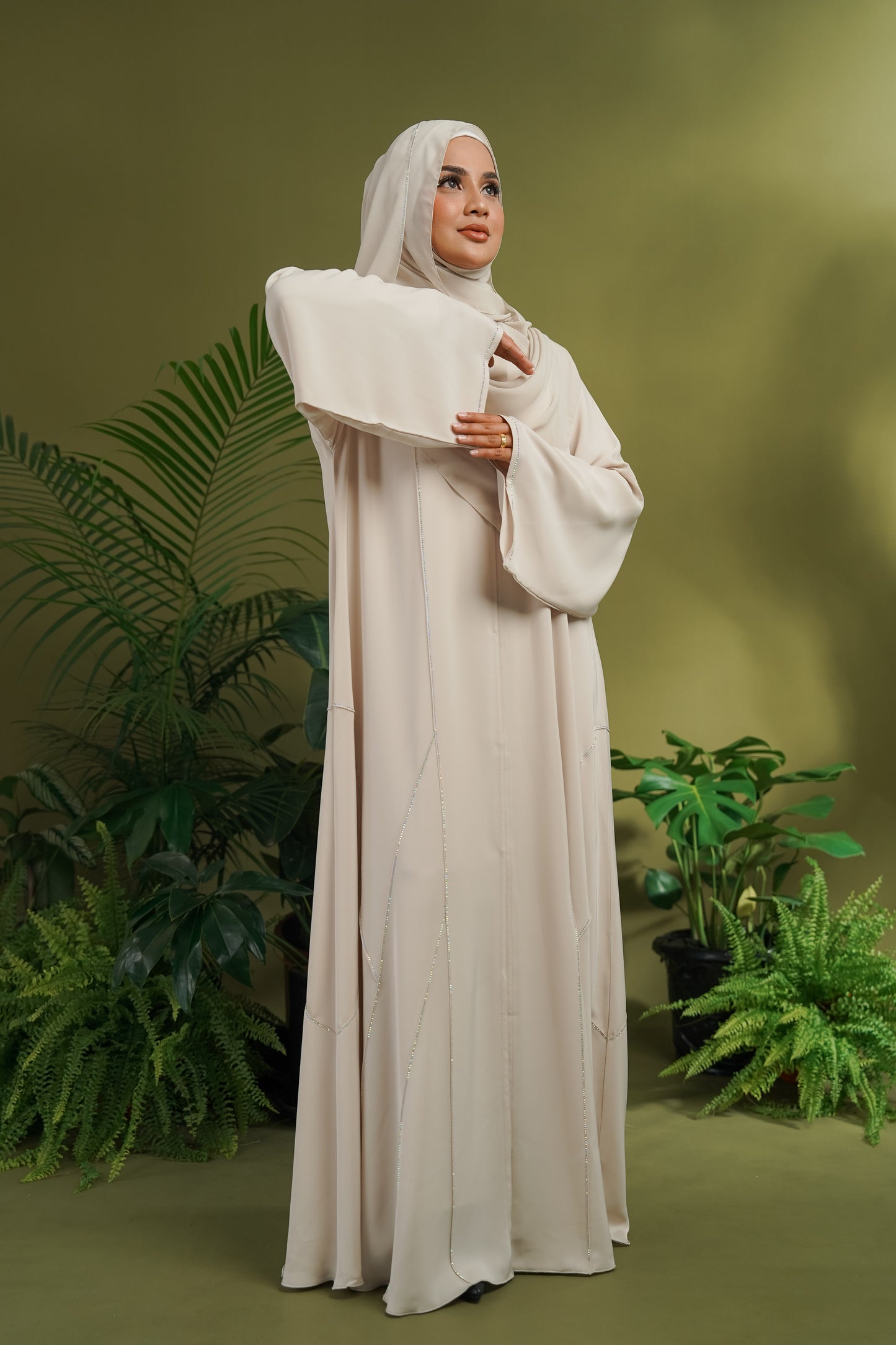 FATMA ABAYA EGGSHELL