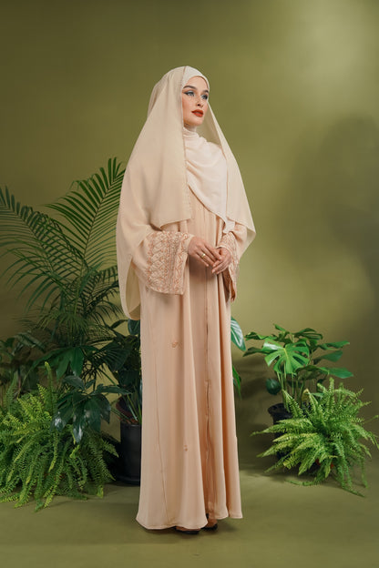 NESRINA ABAYA NUDE