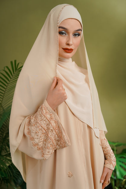NESRINA ABAYA NUDE