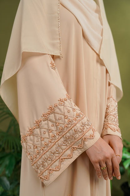 NESRINA ABAYA NUDE