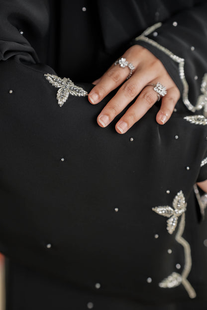 HEELWA ABAYA BLACK