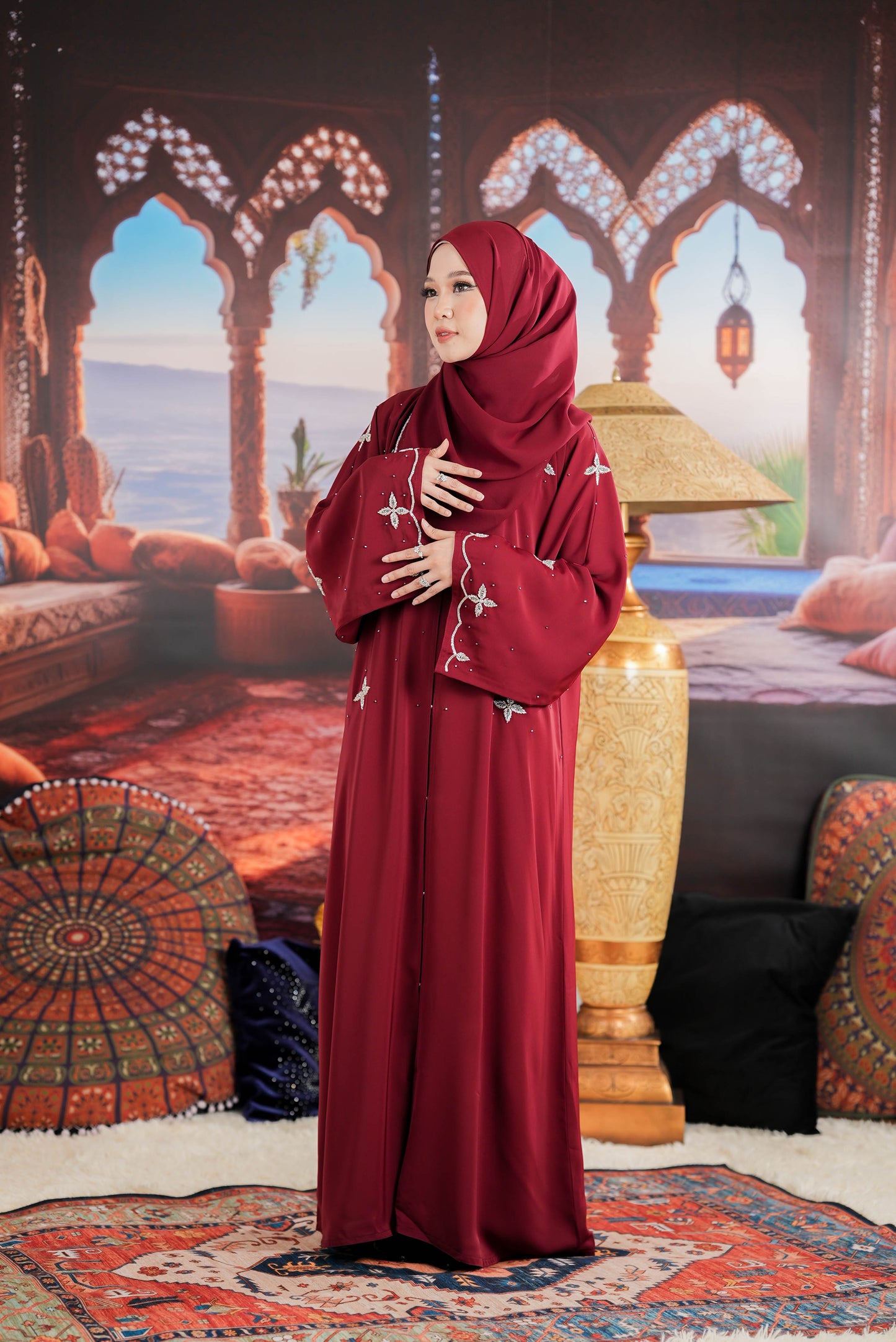 HEELWA ABAYA RUBY RED