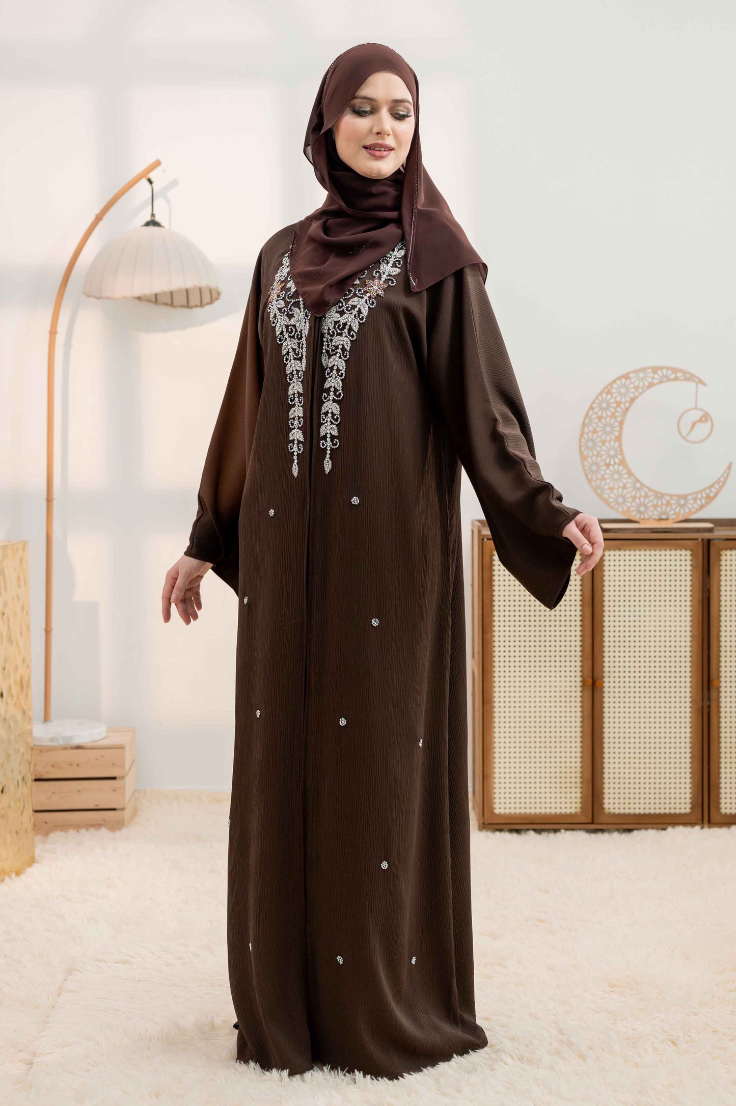 DAMARIS ABAYA RICH BROWN