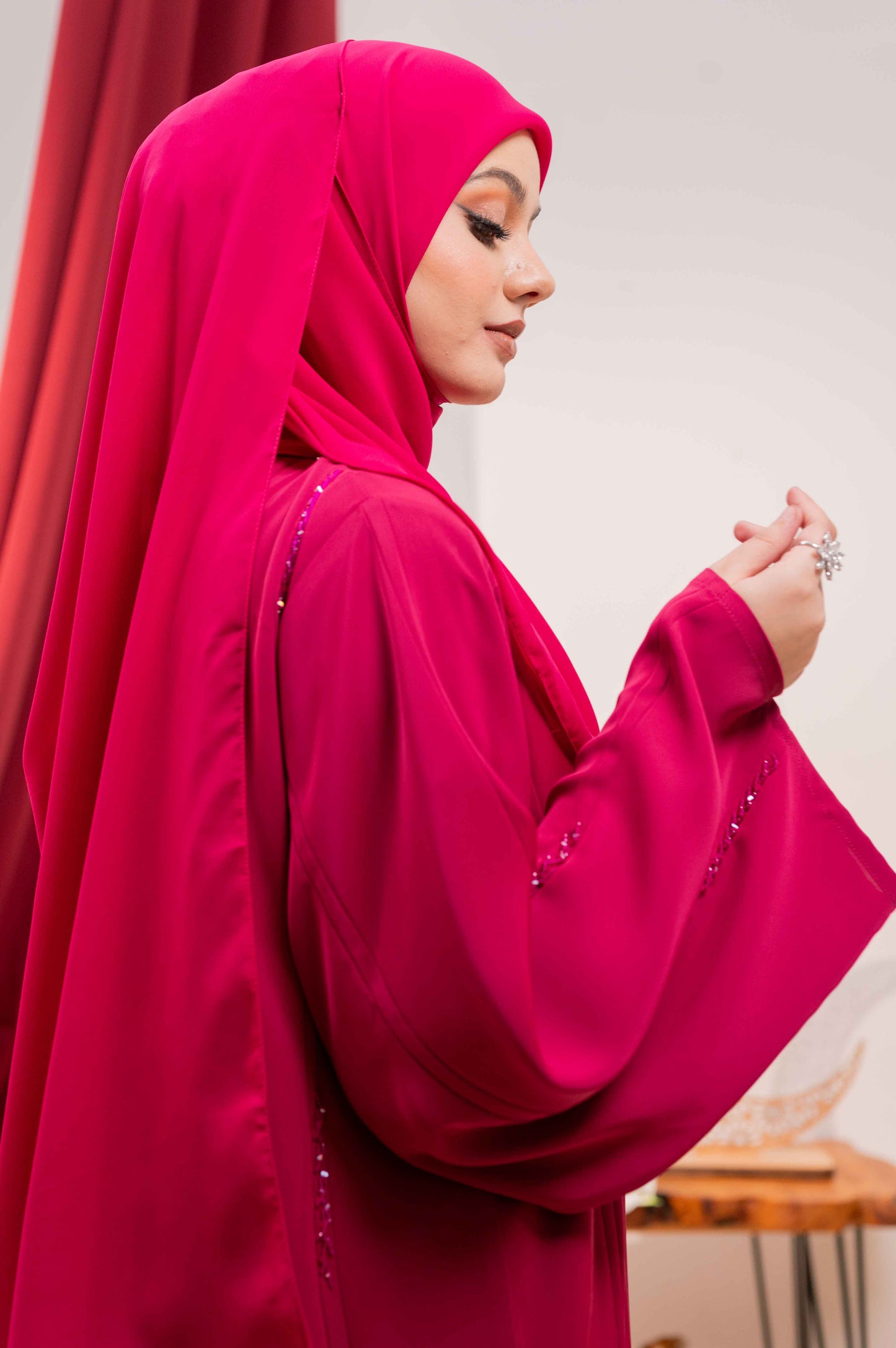HAMRA ABAYA FUCHSIA RED
