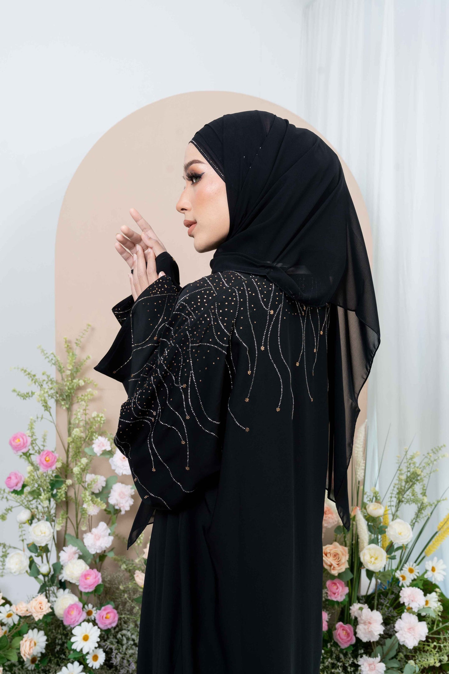 INAYA ABAYA BLACK