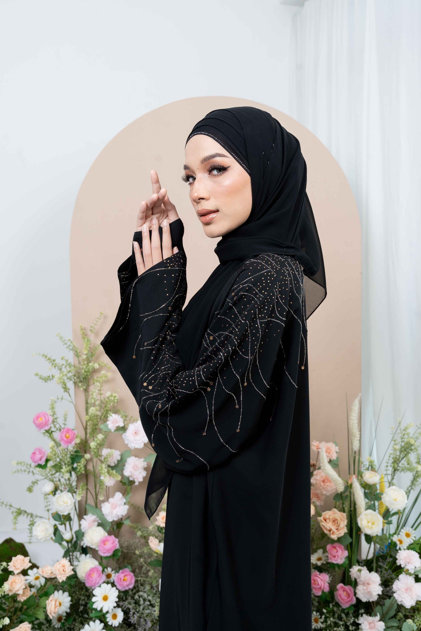 INAYA ABAYA BLACK