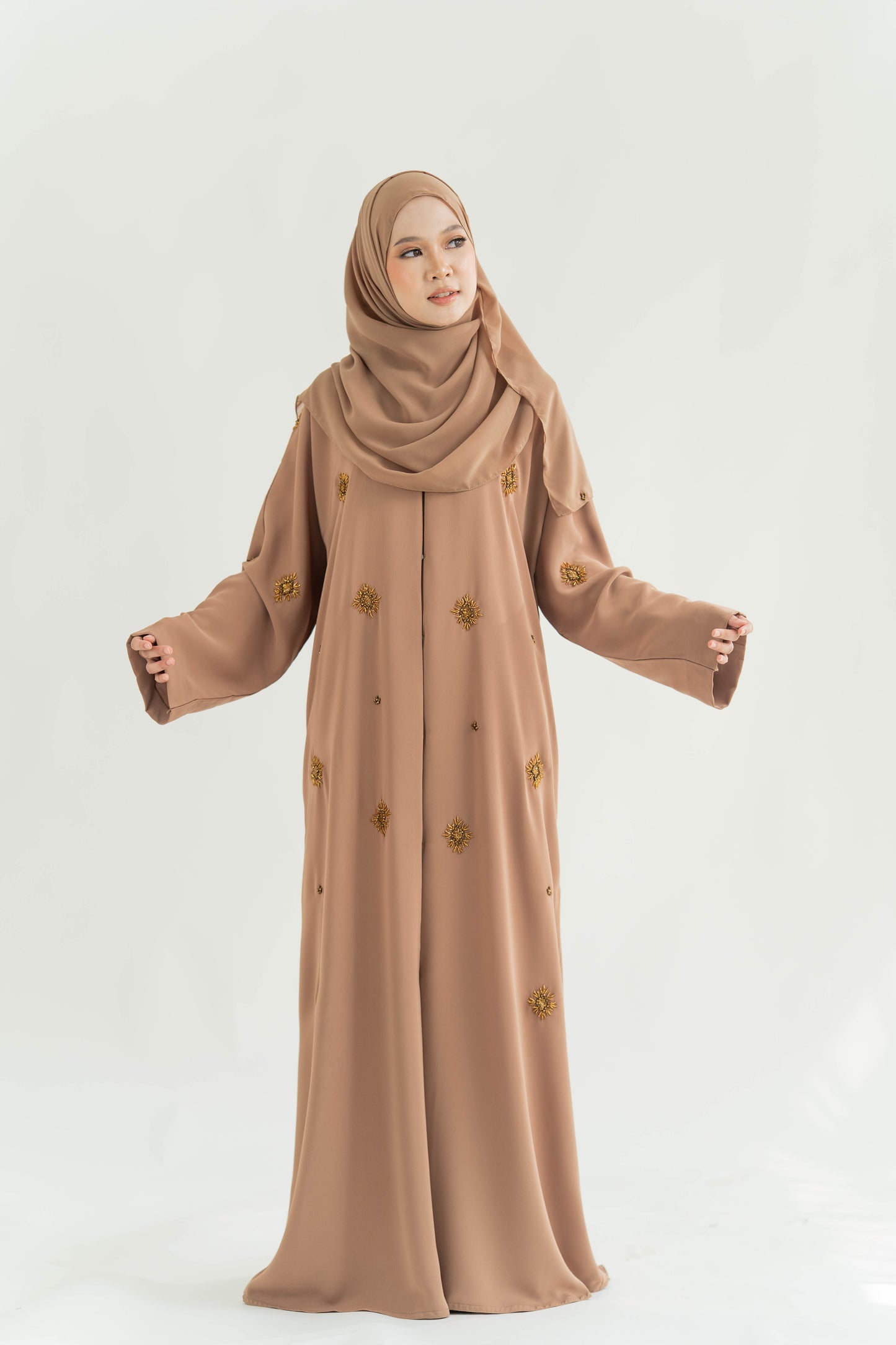 LUNARA ABAYA SOFT WALNUT