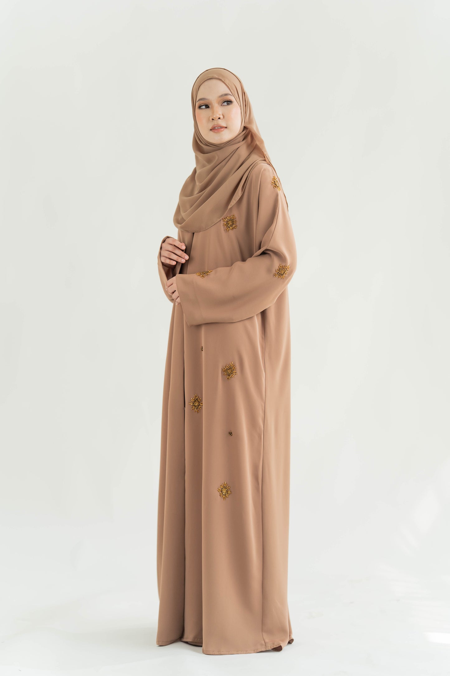 LUNARA ABAYA SOFT WALNUT