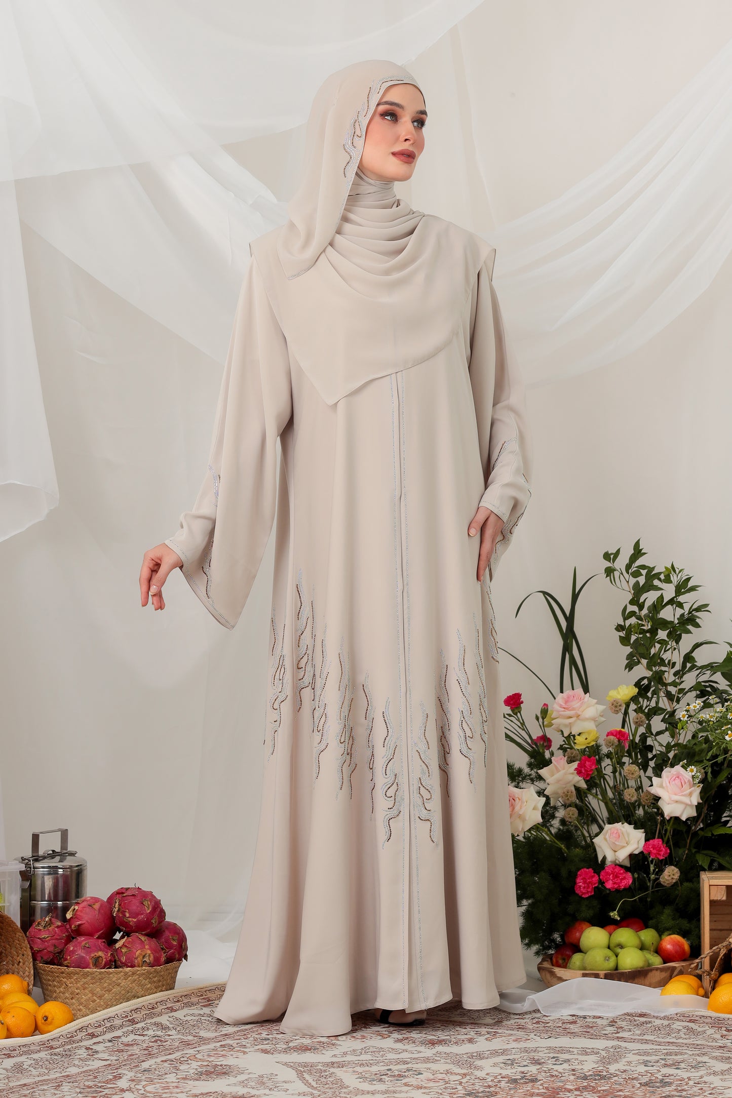 EIJAZ ABAYA BEIGE