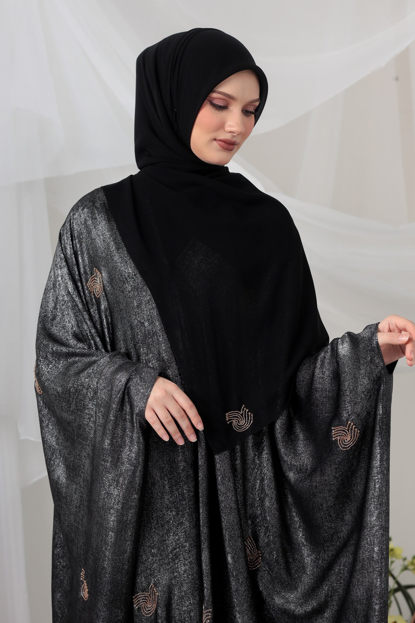 QAHEERA ABAYA BLACK