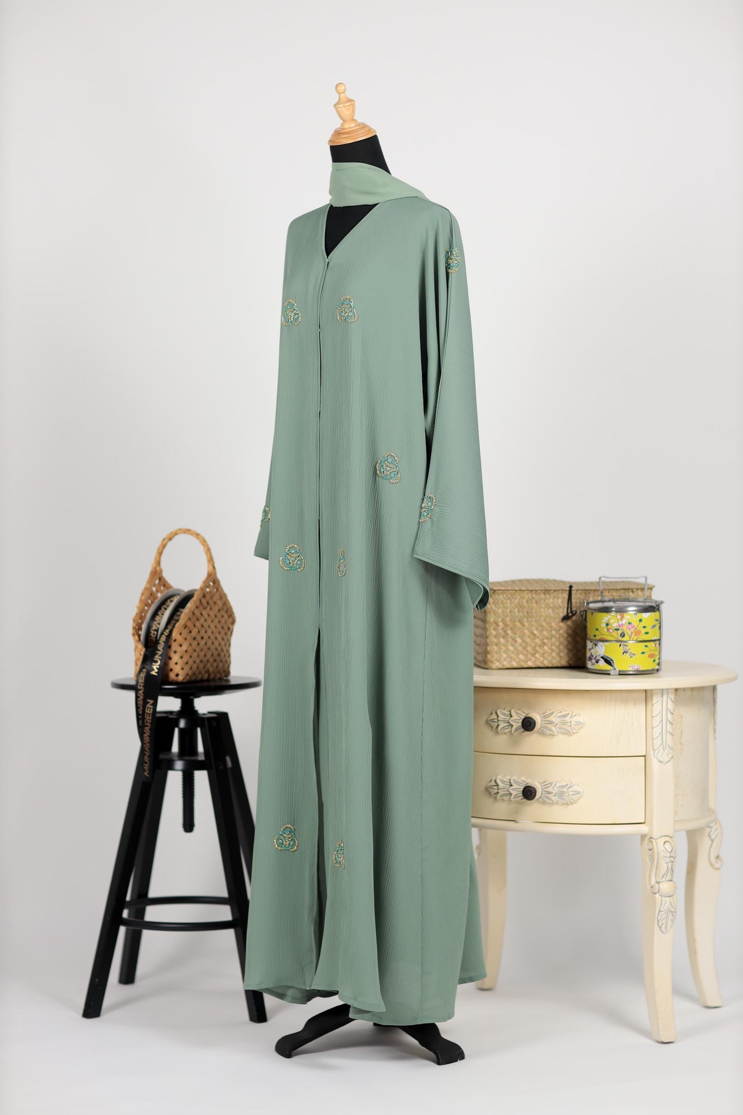 FELORA ABAYA LIGHT GREEN