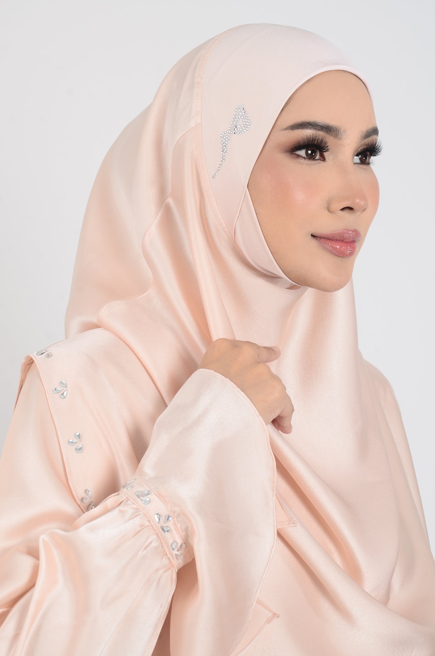 JUBAH NAJEEHA - LIGHT PEACH